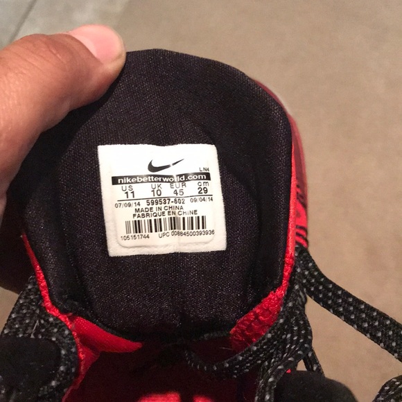 Basketball shoes - Picture 3 of 3